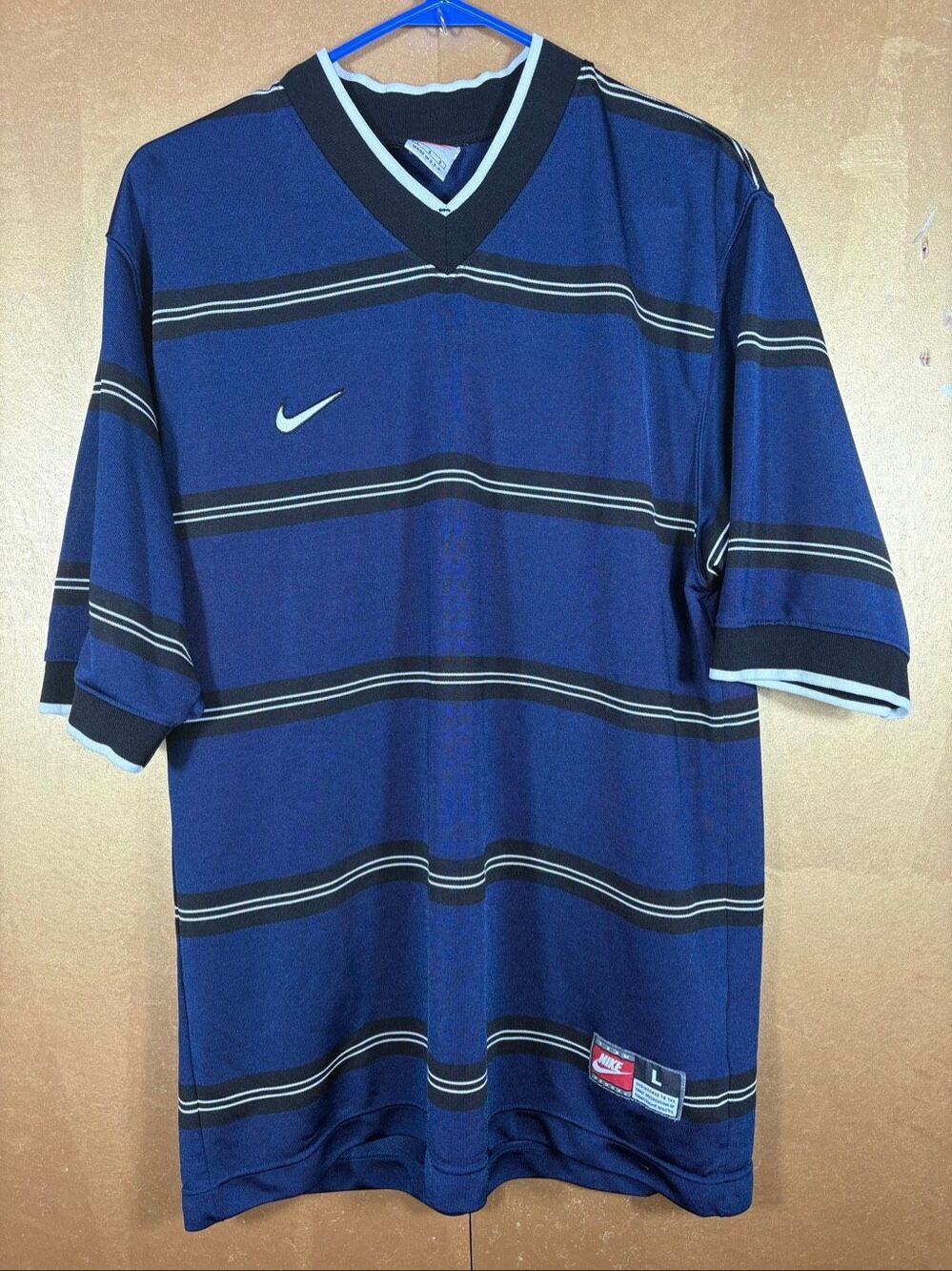 Nike Team 90’s V Neck striped shirt size L